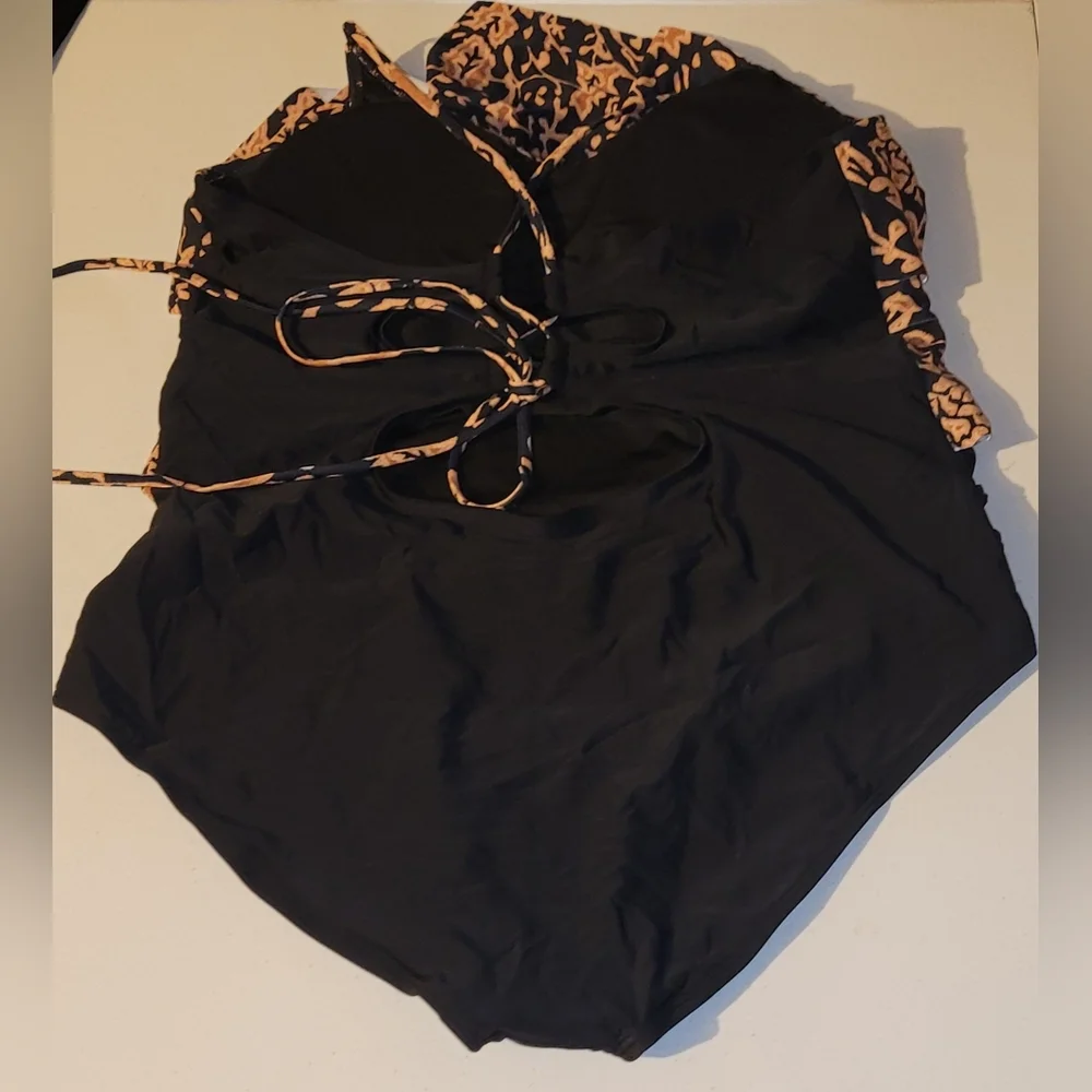 Black and Tan Floral Rose Ruffle Layered Women's One-piece Swimsuit, XXL, NWOT - Picture 10 of 12